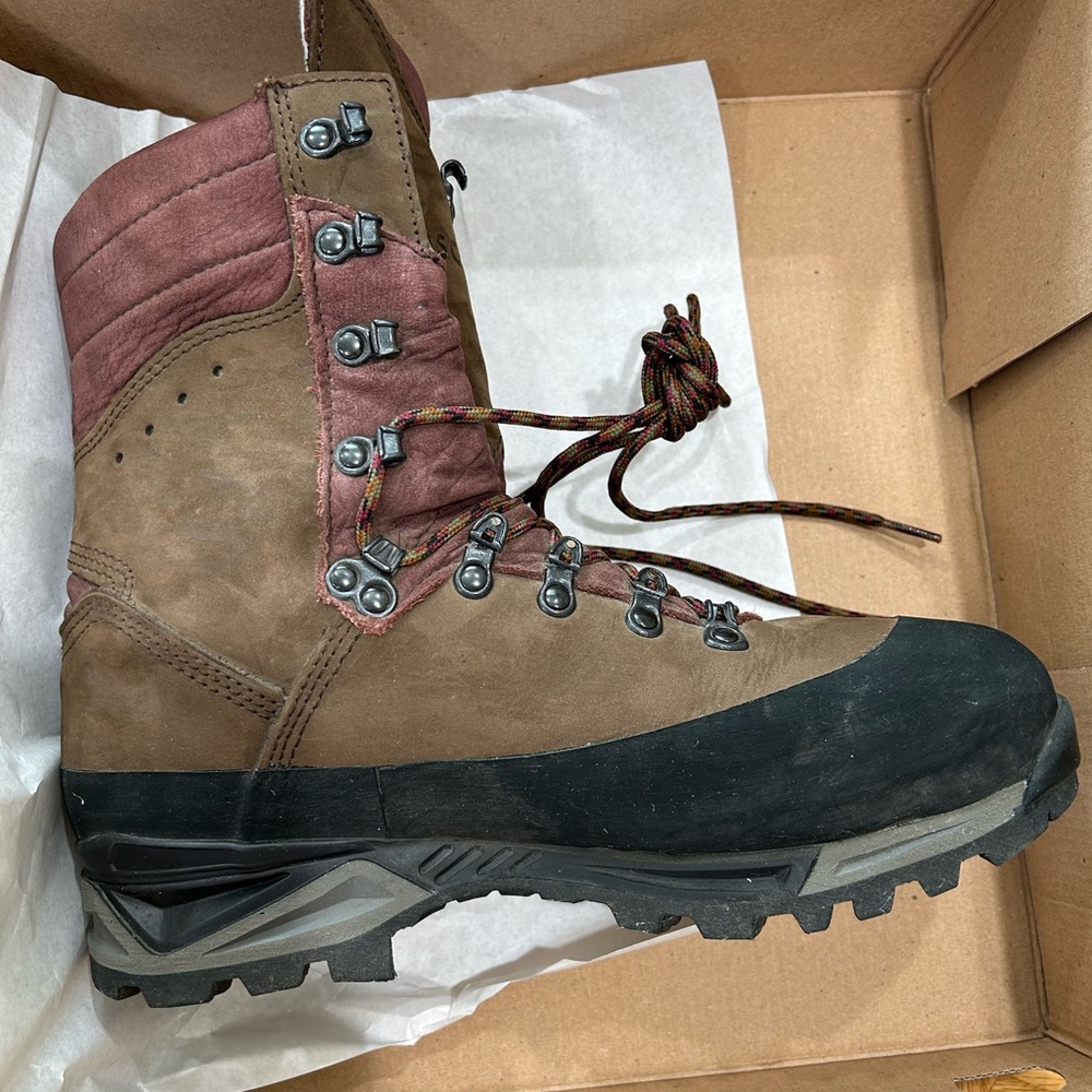 Schnee's Beartooth 200g Hiking Boots - Picture 12 of 13
